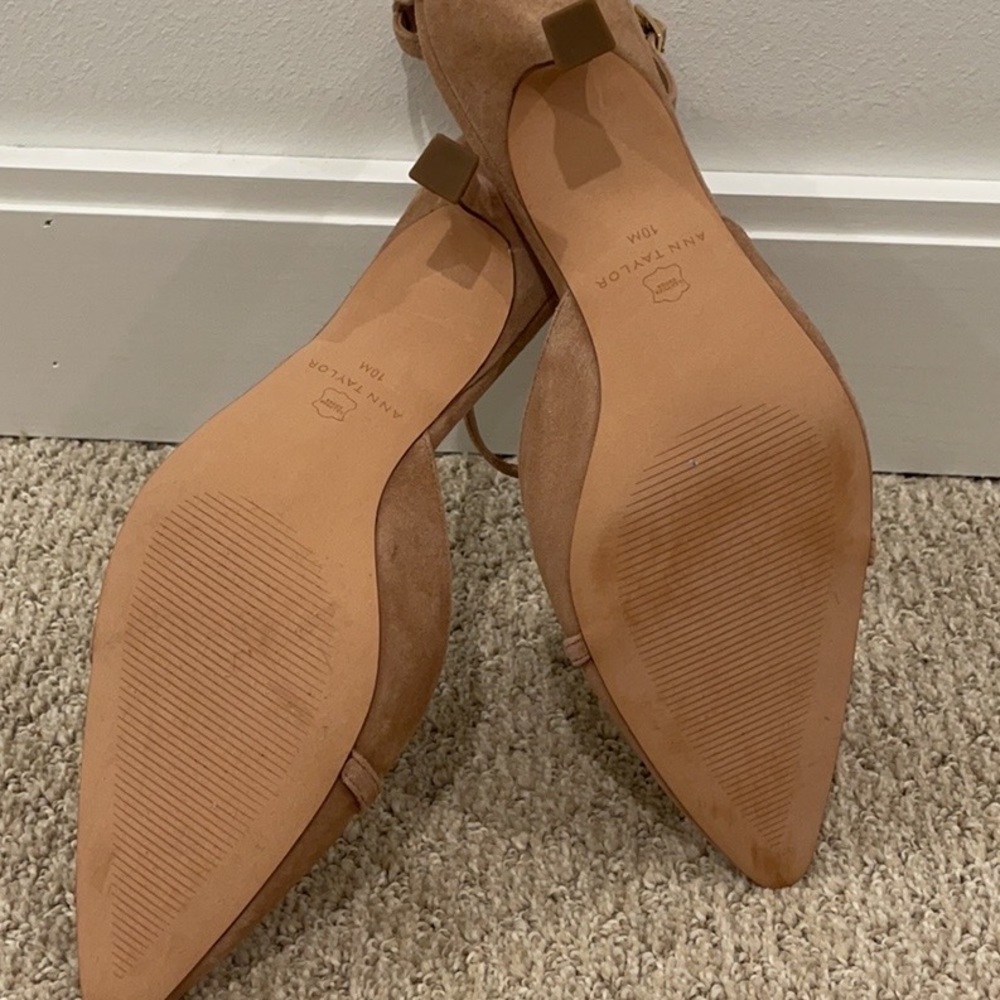Ann Taylor nude kitten heel pump - Picture 5 of 6